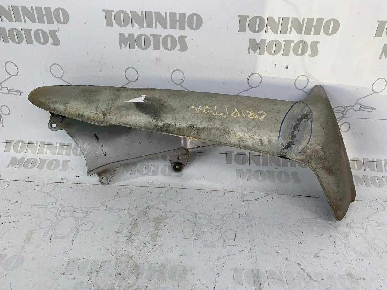 PROTETOR DE PERNA EXTERNO LADO ESQUERDO YAMAHA CRYPTON 105